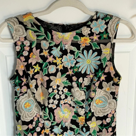 Carmen Marc Valvo Multi-colored Floral Embroidered Sheath Dress 29710 - Picture 3 of 16